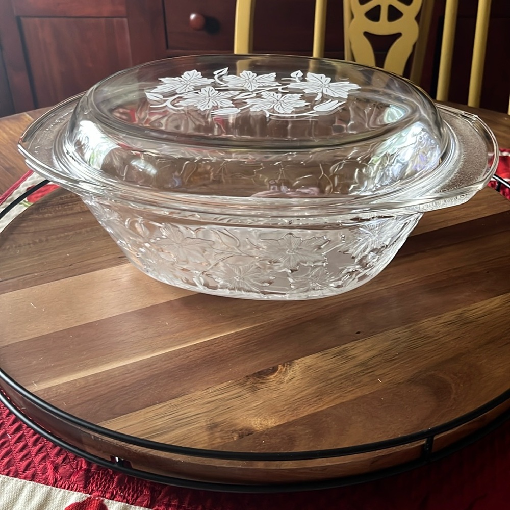 Vintage Princess House Fantasia crystal 3 QT covered casserole dish w/ lid #529